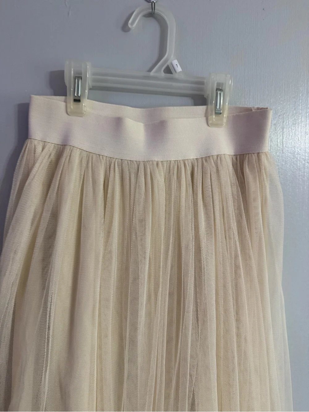 Forever 21 Cream Tulle Knee Length Skirt Size XS